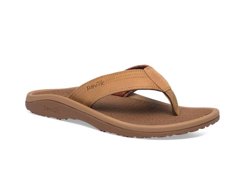 NEW SANUK men's on the rocks flip-flops in tan